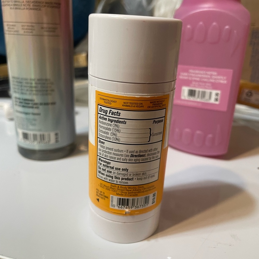 Bath & Body Works Tahiti Isle SPF 30 Sunscreen Stick - Picture 3 of 4
